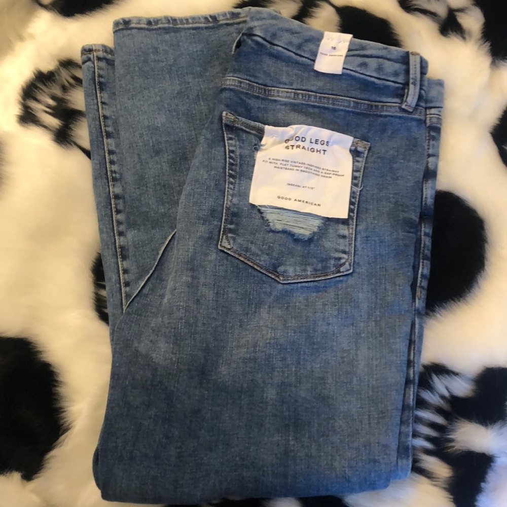 Good American Light Wash Straight Leg Jeans